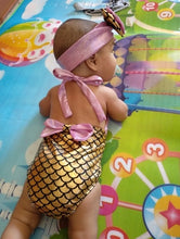 Carregar imagem no visualizador da galeria, Maiô Baby Sereia com Tiara | Fofurinha Store